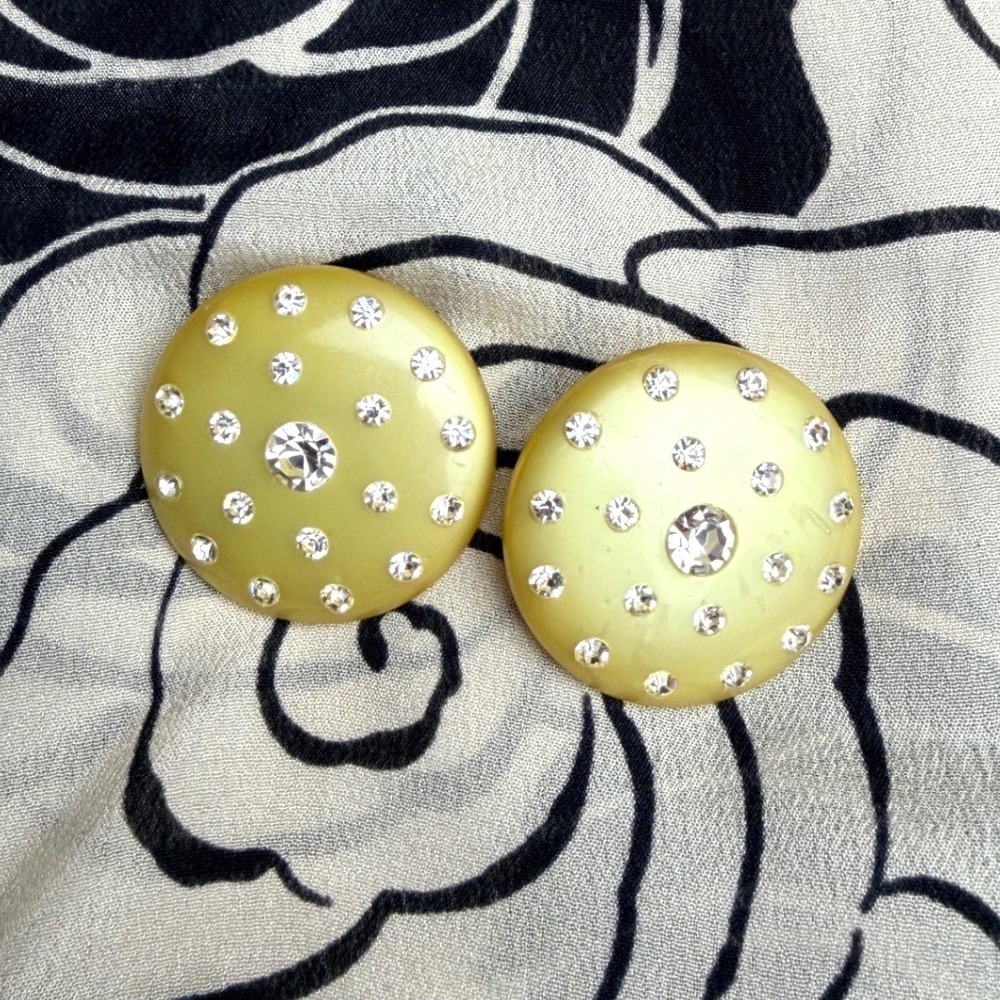 Vintage Round Rhinestone Clip On‎ Earrings Yellow Resin Statement